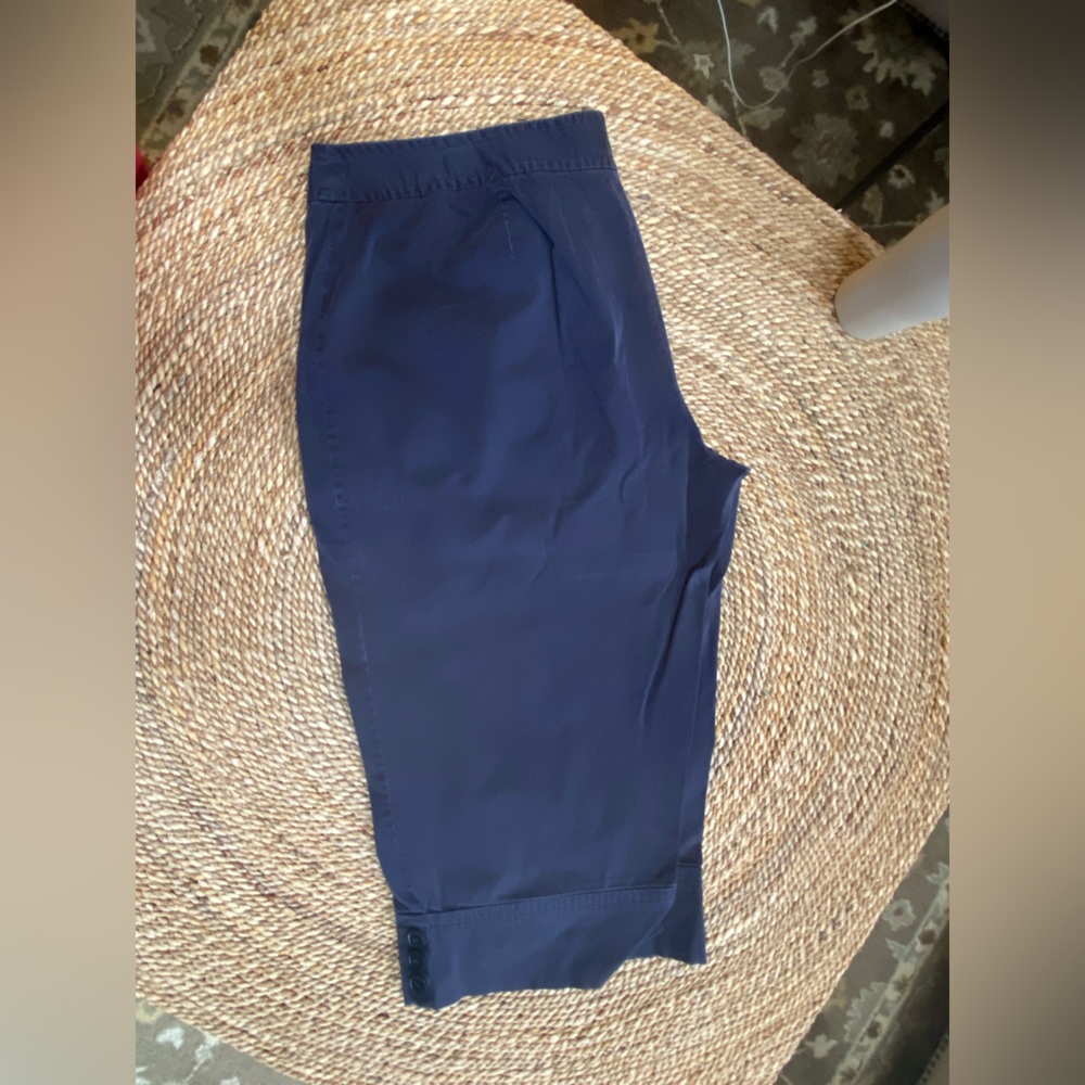 Cato faded navy wash cropped pants. 24W